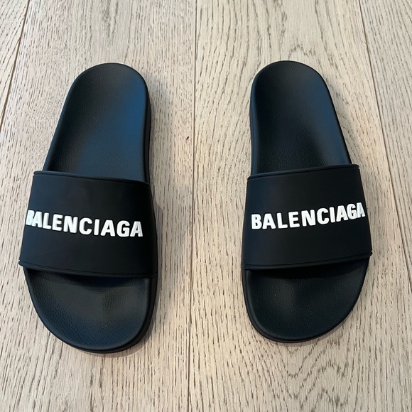 NWT Balenciaga Pool Slides - Picture 1 of 13
